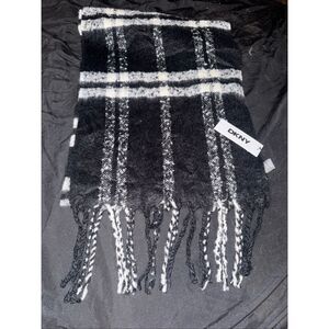 NWT DKNY scarf